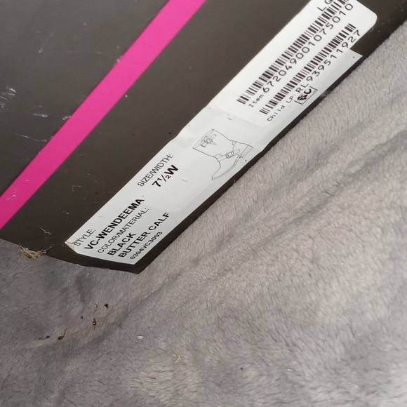 0201 Vince Camuto Wendeema Leather Boots - Picture 11 of 11